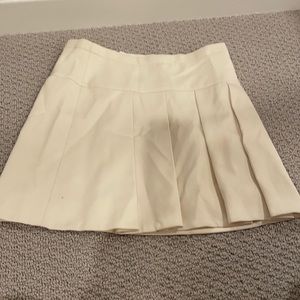 Women’s white pleated skirt